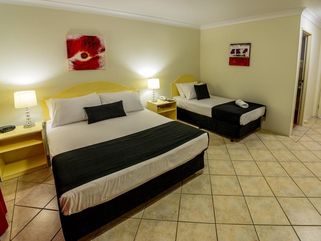 Rocky Gardens Motor Inn Рокхемптън Екстериор снимка