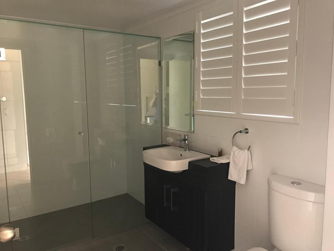 Rocky Gardens Motor Inn Рокхемптън Екстериор снимка