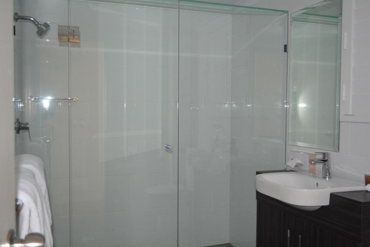Rocky Gardens Motor Inn Рокхемптън Екстериор снимка