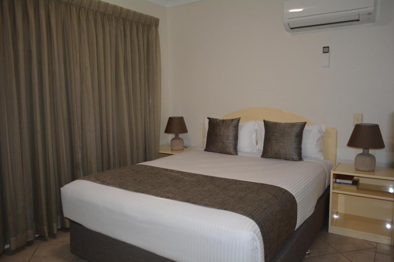 Rocky Gardens Motor Inn Рокхемптън Екстериор снимка